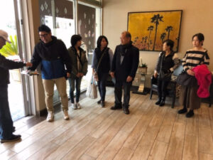 出発前のホテルでの打ち合わせ